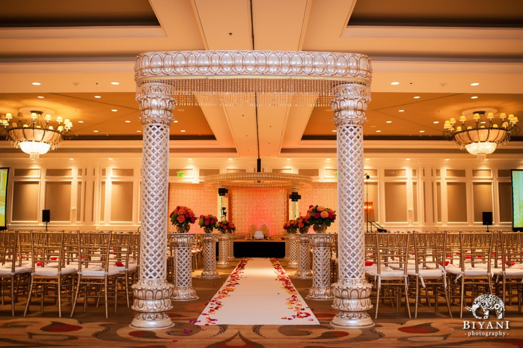 Epic Indian Wedding – Sugarland Marriott, Houston, TX | Indian Wedding ...